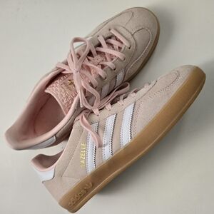 Adidas Gazelle Women's Pink Sneakers. Womens Size 7
